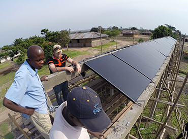 f14_art8_patrick_pv_panels_uganda